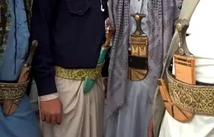 (ویدئو) چرا یمنی ها یک همیشه یک خنجر عجیب به کمر می بندند؟