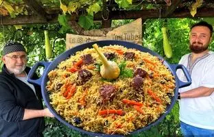 (ویدئو) پخت یک هویج پلوی متفاوت به سبک پیرمرد روستایی ازبک