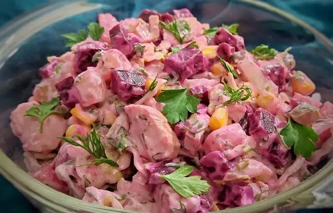 طرز تهیه سالاد مرغ و لبو؛ یک پیشنهاد پاییزی خوشمزه