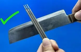 (ویدئو) با این روش راحت و شگفت انگیز چاقو را مثل تیغ جراحی در سه دقیقه تیز کنید