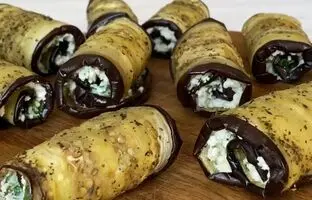 (ویدئو) بدون نیاز به سرخ کردن این رول بادمجان فوق العاده خوشمزه و متفاوت رو درست کن