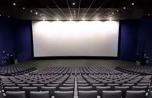 (تصاویر) بزرگ‌ترین سینمای جهان با ۲۵ صفحه نمایش و ۱,۰۰۰ صندلی در شهر مادرید اسپانیا