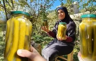 (ویدئو) نحوه تهیه خیارشور محلی به سبک کدبانوی روستایی لبنانی