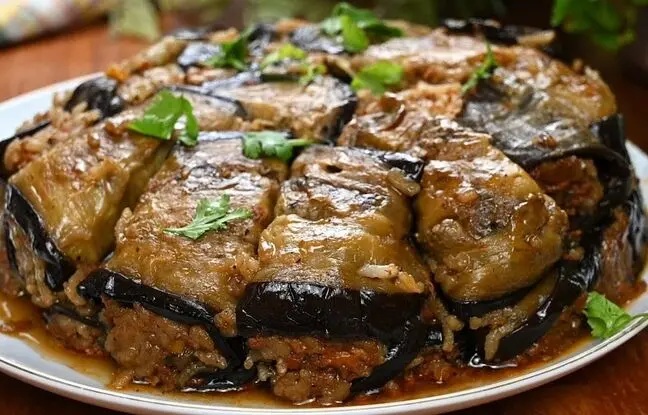 (ویدئو) تاحالا این دلمه بادمجان رو نخوردی، حتما امتحان کن