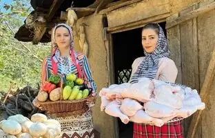 (ویدئو) روش متفاوت و جالب این دو بانوی روستایی گیلانی در پخت مرغ و قارچ