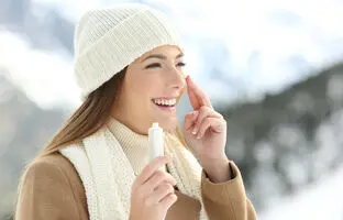 بهترین کرم های مرطوب کننده مخصوص هوای سرد