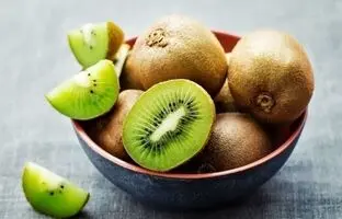 با این ترفند کیوی رو یک سال تازه نگه دار