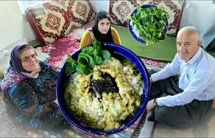 (ویدئو) پخت متفاوت کشک بادمجان به سبک و سیاق دیدنی دختر روستایی کردستانی
