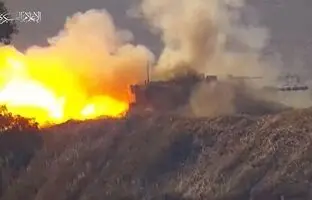 (ویدئو) بمب دستی و عجیب فلسطینی ها برای انهدام تانک مرکاوا اسرائیل
