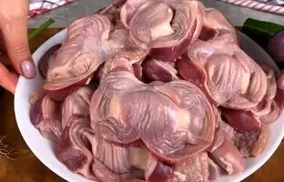(ویدئو) دستور پخت چهار غذای خوشمزه به سبک آلمانی با سنگدان مرغ
