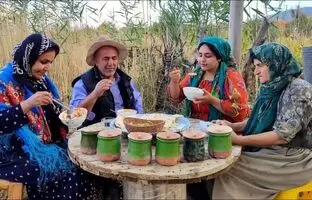 (ویدئو) پخت دیزی سنگی به سبک خانواده روستایی کردستانی