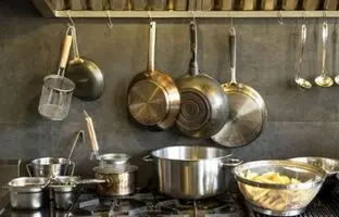 برای پیشگیری از زنگ زدن ظروف چه کنیم؟