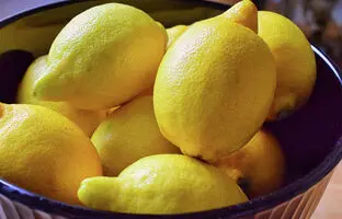 (ویدئو) با این روش ساده لیمو رو تا دو سال تر و تازه نگهداری کن