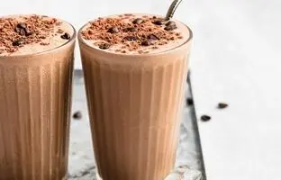اسموتی قهوه، یه نوشیدنی متنوع، انرژی زا و ساده! حتما امتحانش کن!