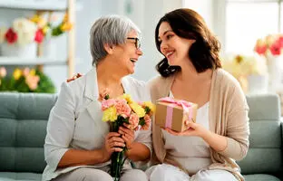 برای مادرشوهرت این هدیه‌ها رو بخر!