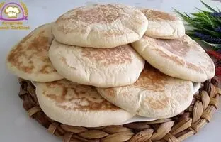 (ویدئو) نحوه تهیه نان ترکی بدون فر؛ خوشمزه‌ترین و آسان‌ترین نانی که تا به حال تهیه‌ کرده‌اید