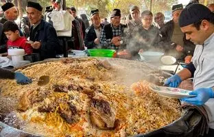 (ویدئو) غذاهای خیابانی؛ عجیب ترین پلو گوشت جهان در ازبکستان