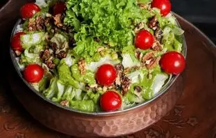 سالاد با سس سبز رستورانی دوست داری؟! دیگه تو خونه درست کن!