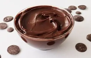 (ویدئو) گاناش؛ یک دسر متفاوت و راحت برای مهمانی‌ها