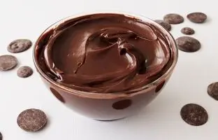 (ویدئو) گاناش؛ یک دسر متفاوت و راحت برای مهمانی‌ها
