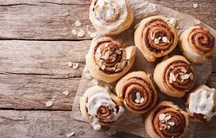 (ویدئو) پیشنهاد یک کیک رول خوشمزه و ساده برای دورهمی شب یلدا