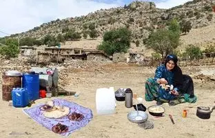 (ویدئو) غذای روستایی؛ پخت مرغ پاچینی به سبک و سیاق مادربزرگ روستایی ایرانی