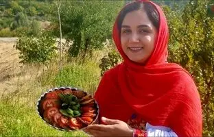(ویدئو) پخت متفاوت کتلت سیب زمینی توسط یک بانوی روستایی ایرانی