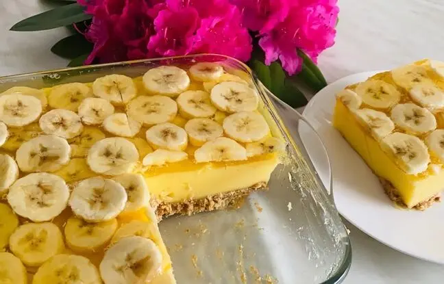 طرز تهیه دسر با بیسکویت پتی بور و موز بدون نیاز به گاز و فر