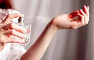 خوشبوترین عطرهای زنانه زمستانی که محفل شما را گرم می کنند!