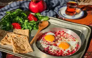 طرز تهیه املت انار به روش سنتی گیلانی؛ خوشمزه و مخصوص