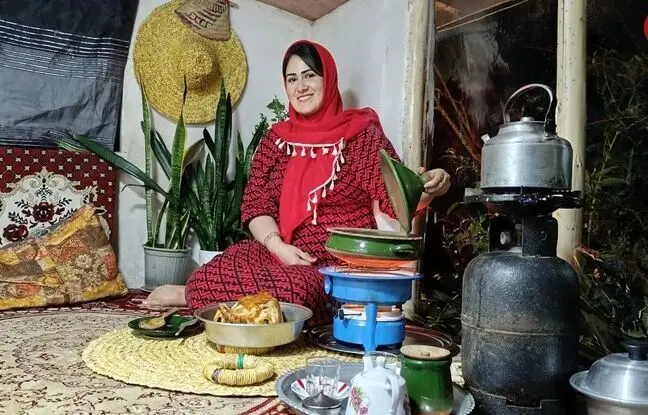 (ویدئو) پخت متفاوت و دیدنی مرغ شکم پر توسط بانوی خوش سلیقه روستایی گیلانی