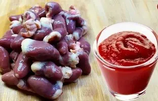 (ویدئو) طبخ یک غذای خوشمزه و جدید با 500 گرم دل مرغ به سبک آشپز مشهور آلمانی