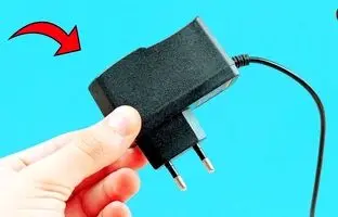 (ویدئو) اگر شارژرتان از کار افتاد، دور نیندازید، به این شکل از آن استفاده کنید