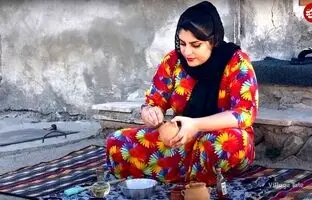 (ویدئو) پخت مرغ روی سنگ و غذای محلی با گوشت بره توسط دختر مشهور روستایی کردستانی