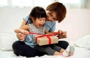 این هدیه‌ها برای شب یلدای بچه‌ها مناسبن!
