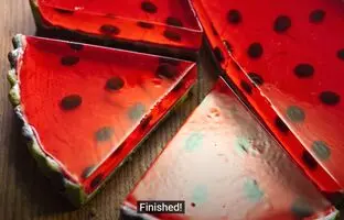 (ویدئو) طرز تهیه تارت ژله ای به شکل هندوانه ویژه شب یلدا