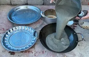 (ویدئو) چگونه با کمک ماهیتابه و دیگ، میز سیمانی زیبا برای حیاط بسازیم؟
