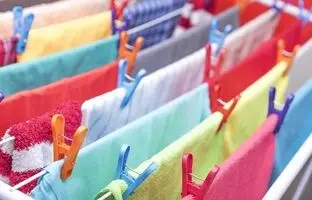 6 ترفند کاربردی برای خشک کردن لباس در آپارتمان های کوچک