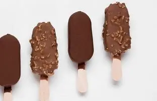 (ویدئو) دستور تهیه بستنی شکلاتی با مواد آسان و در دسترس