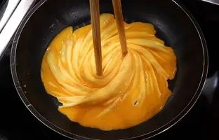 (ویدئو) غذاهای خیابانی: در خیابان های کره با چه مدل املت روبه رو می شویم