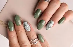 چه رنگ لاکی به پوست سفید میاد؟