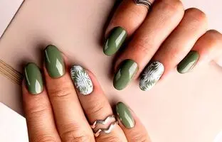 چه رنگ لاکی به پوست سفید میاد؟