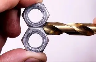(ویدئو) روش ساده و اصولی تیز کردن مته های کند شده دریل