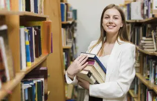 این 5 کتاب کمک می‌کنند راز شاد زندگی کردن را پیدا کنید!