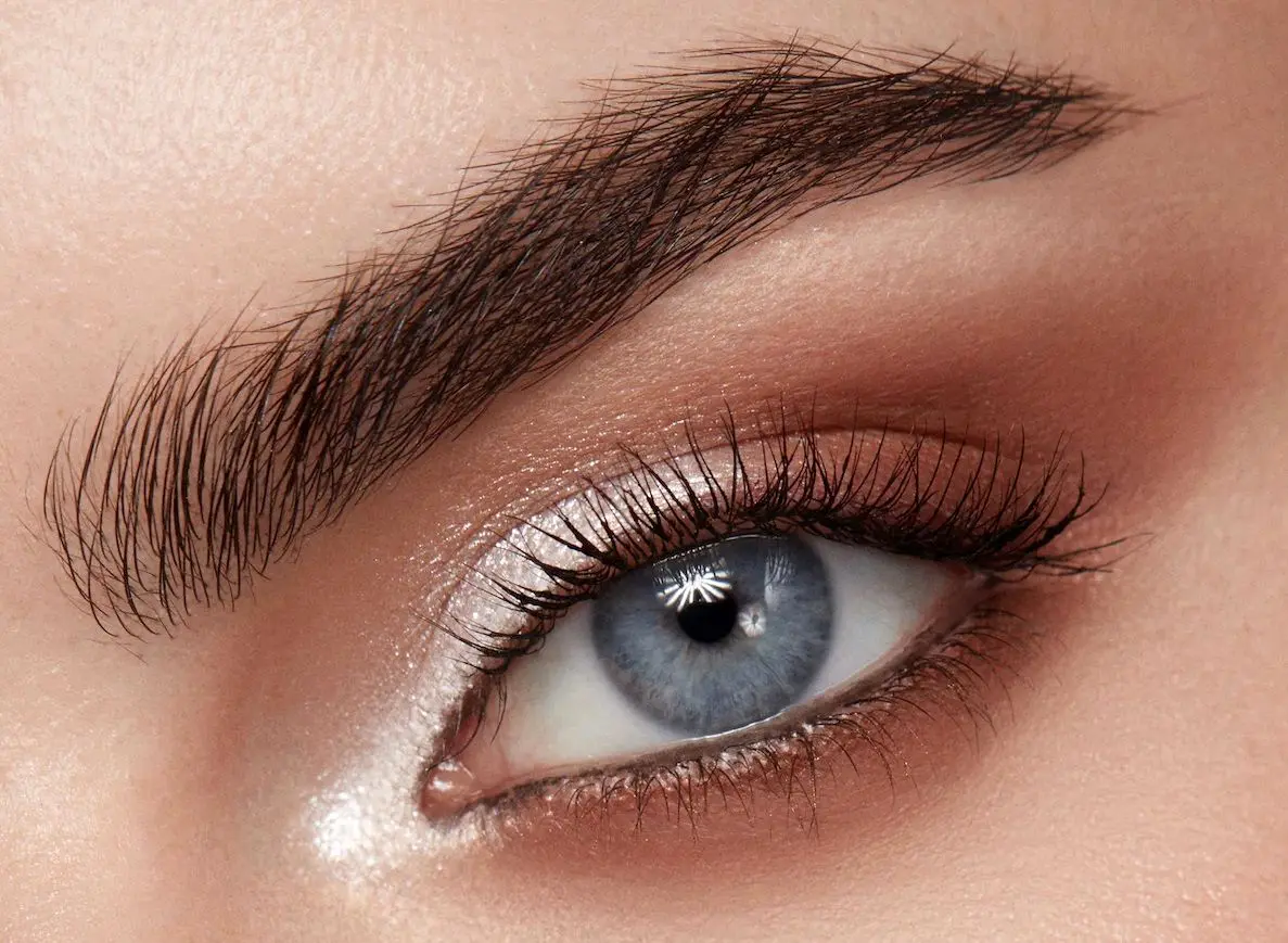 به سادگی تو خونه ژل ابروی طبیعی و گیاهی بساز