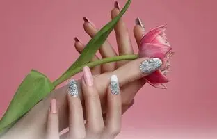 (ویدئو) 30 ایده درخشان و کاربردی برای کاشت ناخن، لاک زدن و مراقبت از ناخن ها