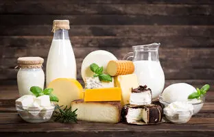 لبنیات پرچرب و کم چرب چه فرقی دارن؟! آیا شیر پرچرب مضره؟