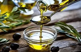 (ویدئو) چگونه روغن زیتون را در خانه از زیتون خام استخراج کنیم؟
