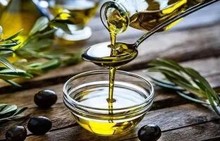 (ویدئو) چگونه روغن زیتون را در خانه از زیتون خام استخراج کنیم؟