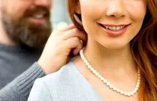 برای هر مدل یقه لباس چه گردنبندی خوبه؟!